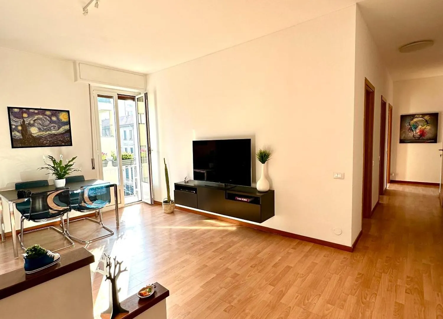 Nina\'S House location